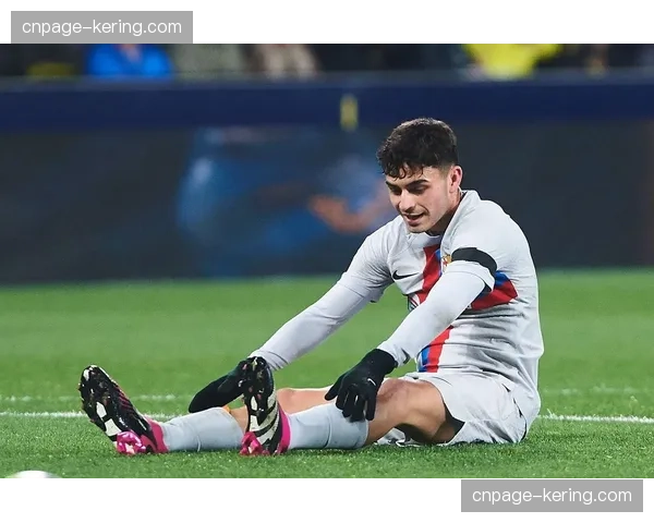 佩德里控场分析：巴萨中场在对手低位防守时的传球线路与节奏控制